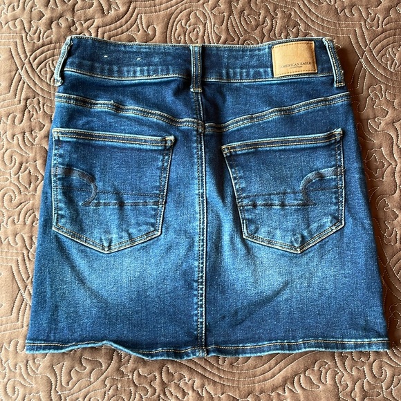 American eagle jean mini skirt size 2. Adult - Picture 2 of 3